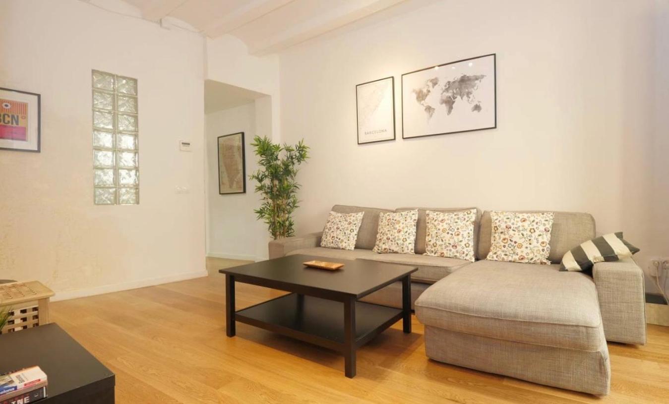 Unique Living Born Apartments & Studios برشلونة المظهر الخارجي الصورة